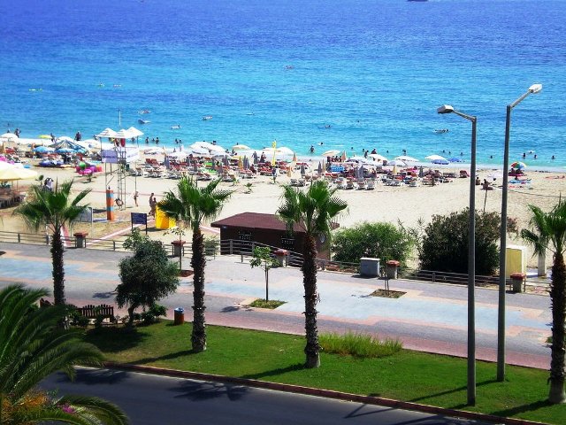 http://utazom.com/sites/default/files/hotel-szallas/37011/hotel-melissa-kleopatra-beach_0.jpg