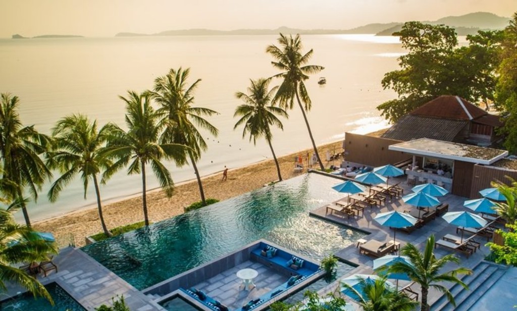 Holiday inn samui. Келес Бичфронт Резорт энд вилла.