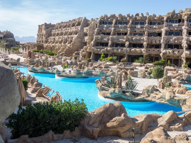 Caves Beach Resort Hotel ***** Hurghada