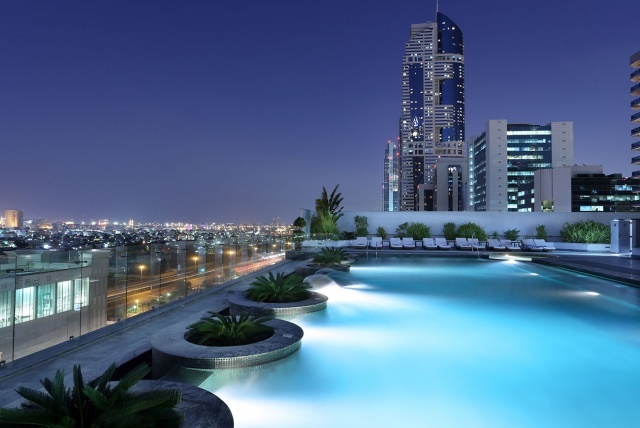 The Tower Plaza Hotel ***** Dubai (Emirates járattal)