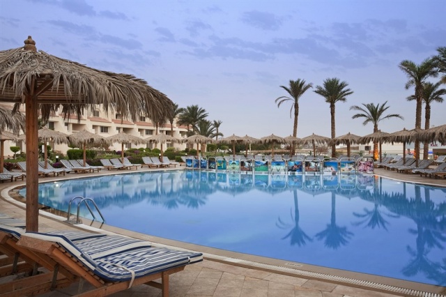 1éj Kairó 4* +6éj Hotel Long Beach 4* Hurghada (ex. Hilton)