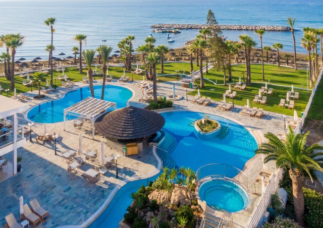 Golden Bay Beach Hotel ***** Larnaca
