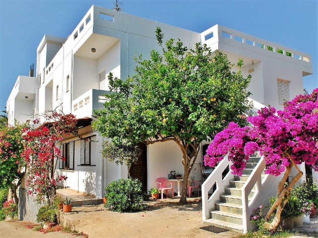 Giannis Apartmanház - Kréta, Agia Marina