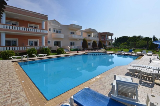 Chrisselen Apartmanház - Nyugat-Kréta, Platanias