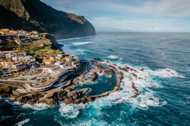 Madeira, az örök tavasz szigete - csoportos út magyar idegenvezetővel 2024.11.16-23.