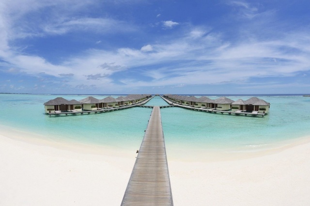 Villa Nautica Paradise Island Hotel  ***** Maldív-szigetek