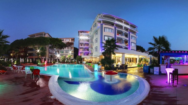 Fafa Beach Hotel ***** Albánia, Durres