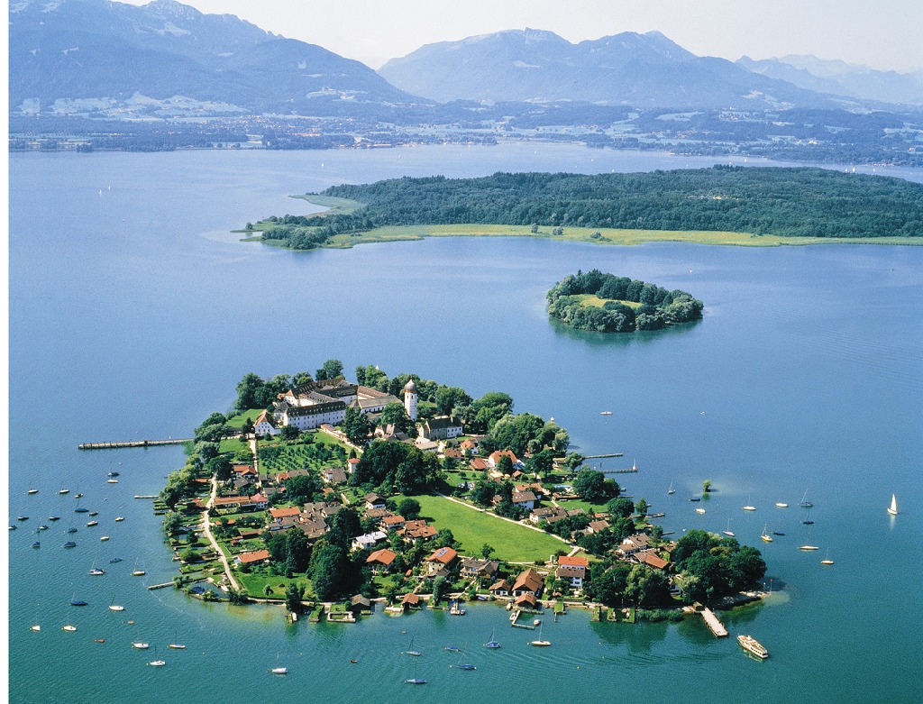 Озеро Химзе и остров Херренкимзе - Chiemsee mit Insel Herrenchiemsee (Бавария)